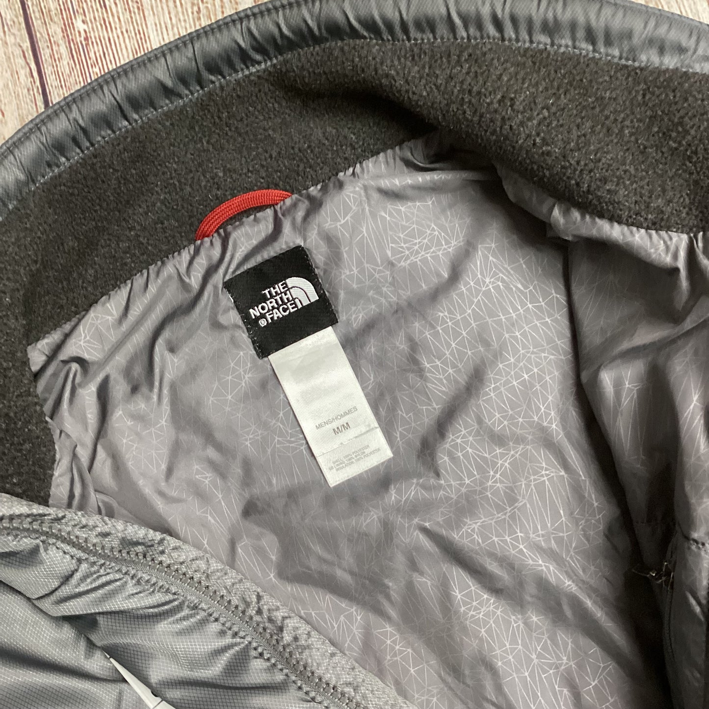 The North Face Grey Silver Lighweight Padded Jacket Size M