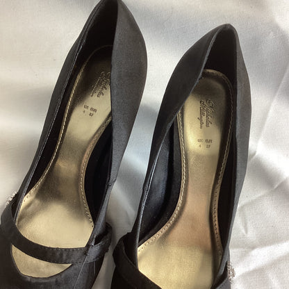 Nicholas Millington Black Heels Size 4