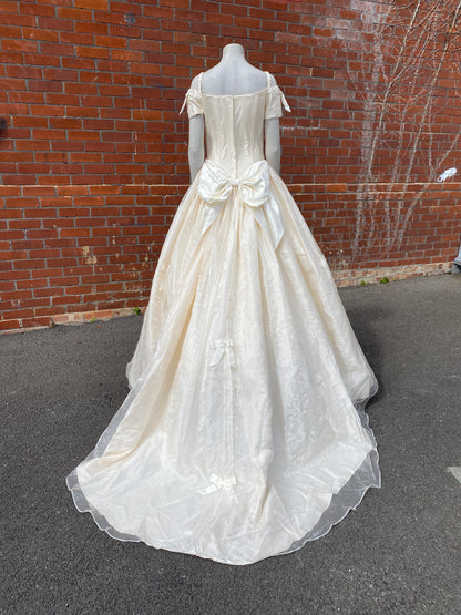 Dizzie Lizzie Off White Couture Vintage Wedding Dress Medium 10/12