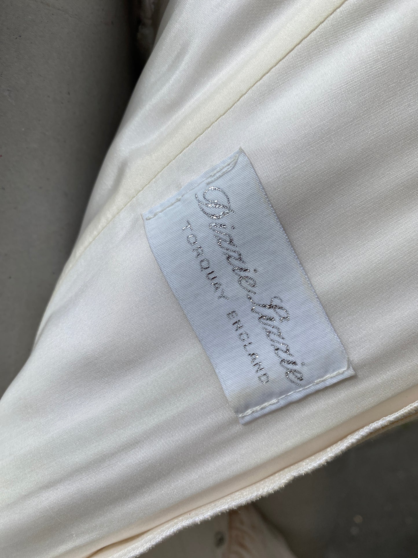 Dizzie Lizzie Off White Couture Vintage Wedding Dress Medium 10/12