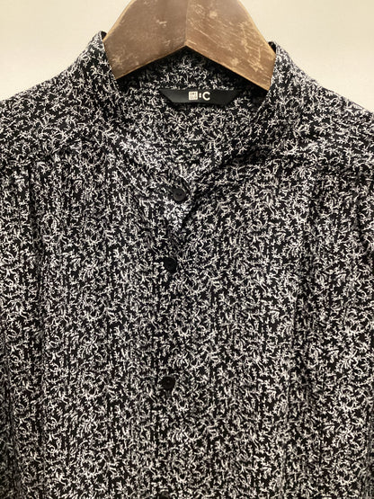 Uniqlo Micro Leaf Black and White Pattern Blouse Size S
