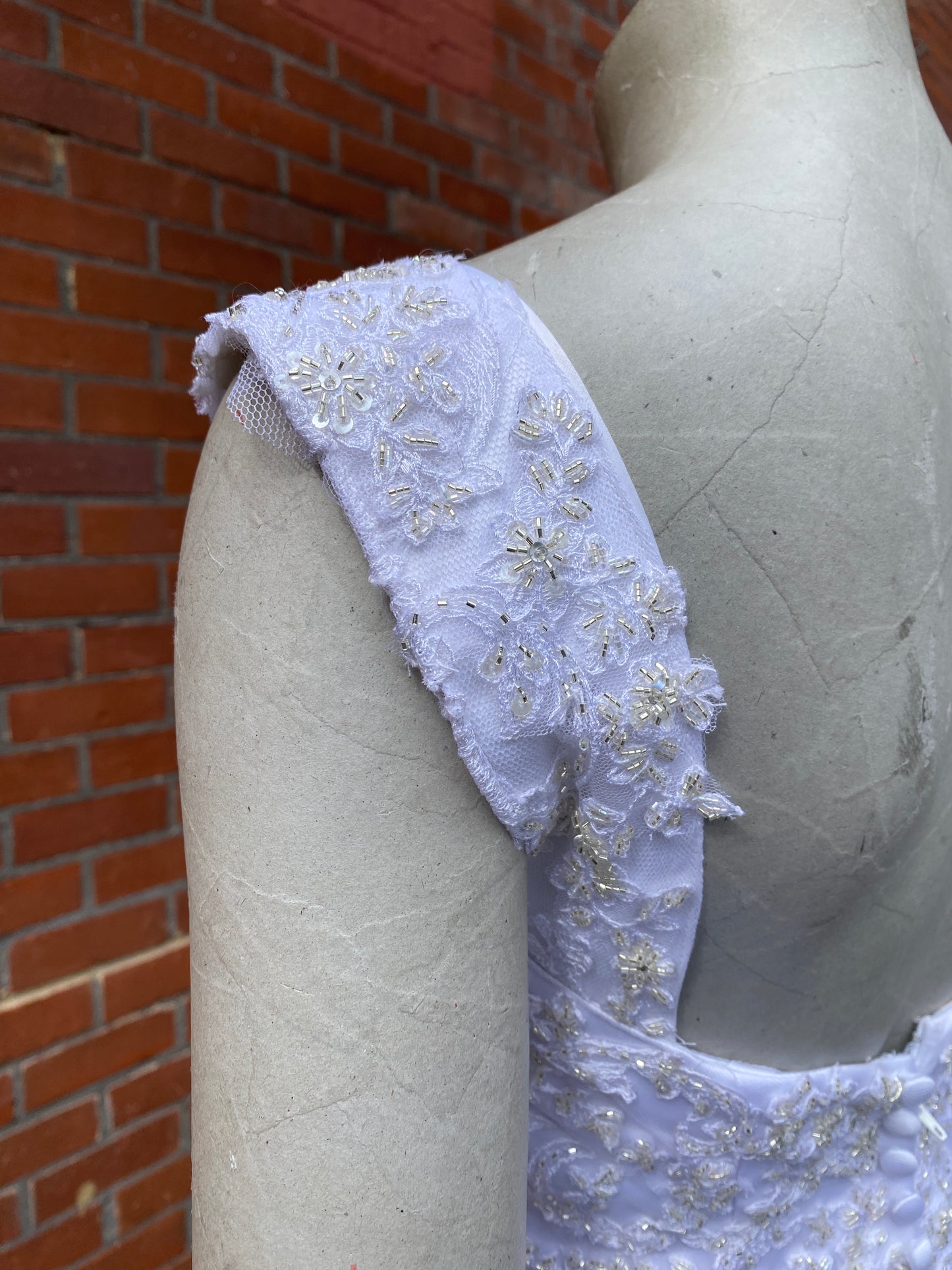 Perfection London Classic White Sweetheart Beaded Lace Wedding Dress 10UK