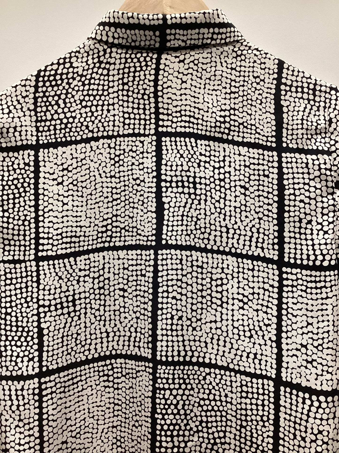 Jaeger 100% Silk Black and White Shirt Size 8