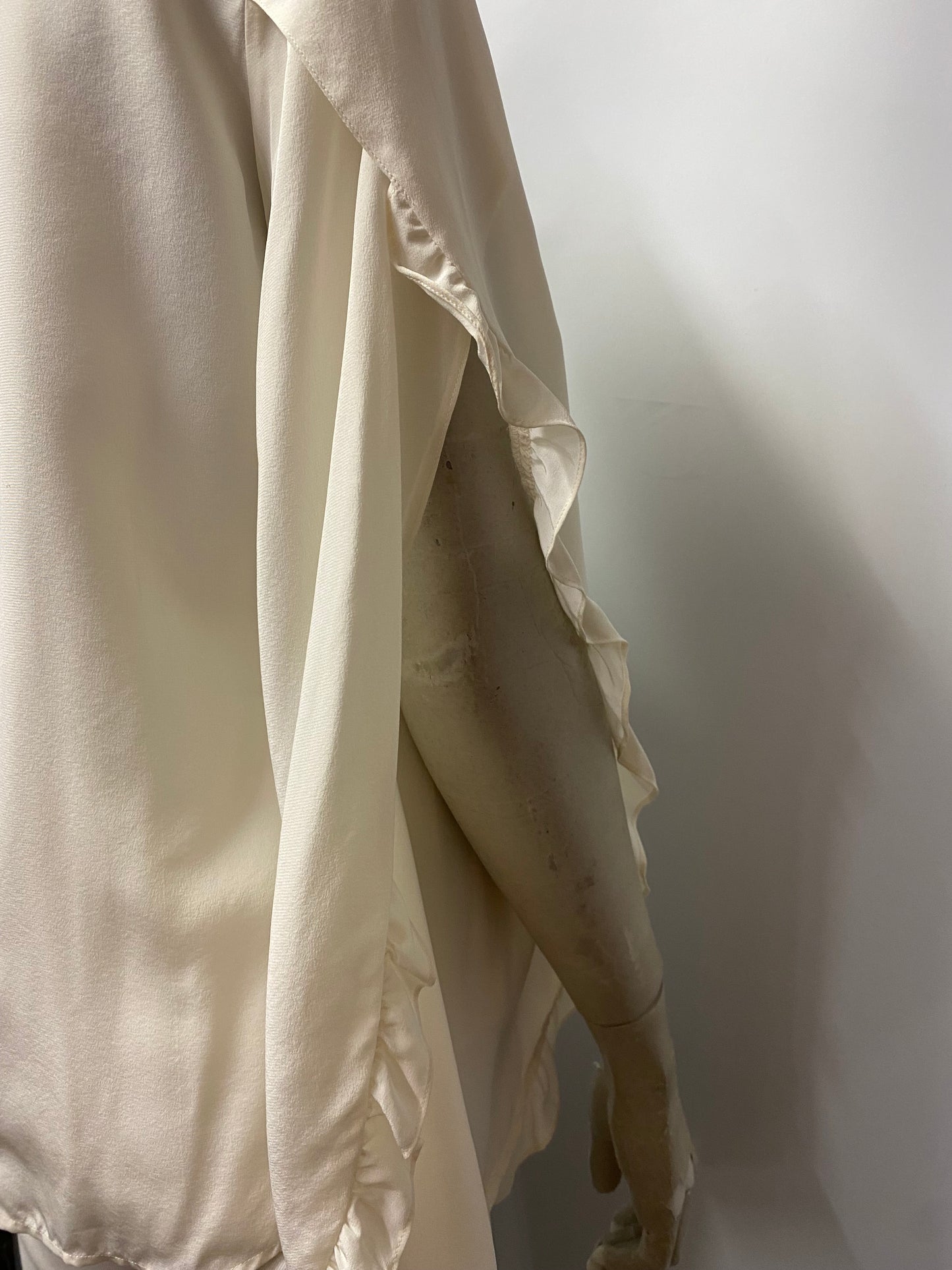 A.L.C Cream Silk Ruffle Sleeve Blouse 2/Small