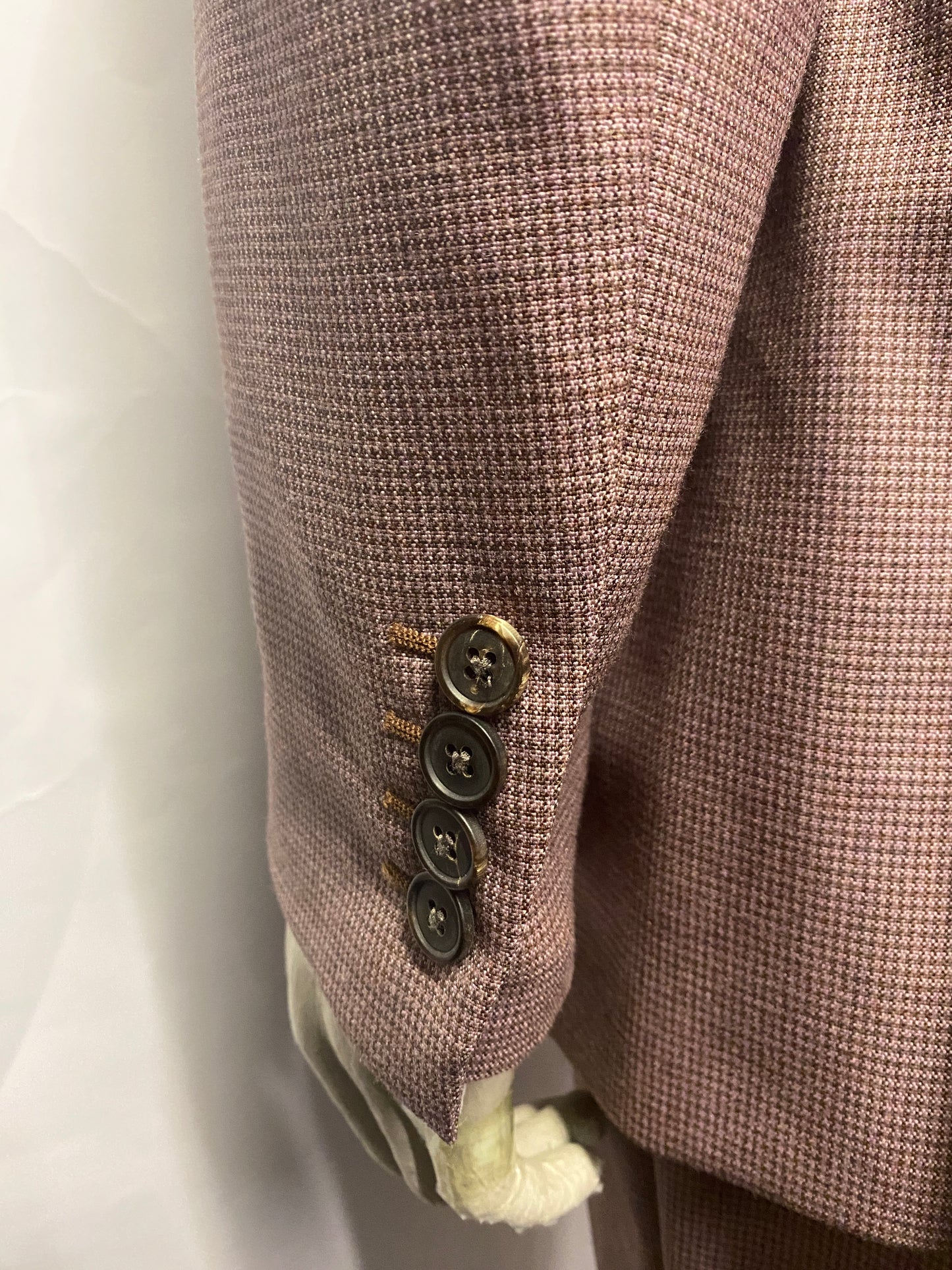 Gieves and Hawkes Pink Houndstooth Wool Suit CH42