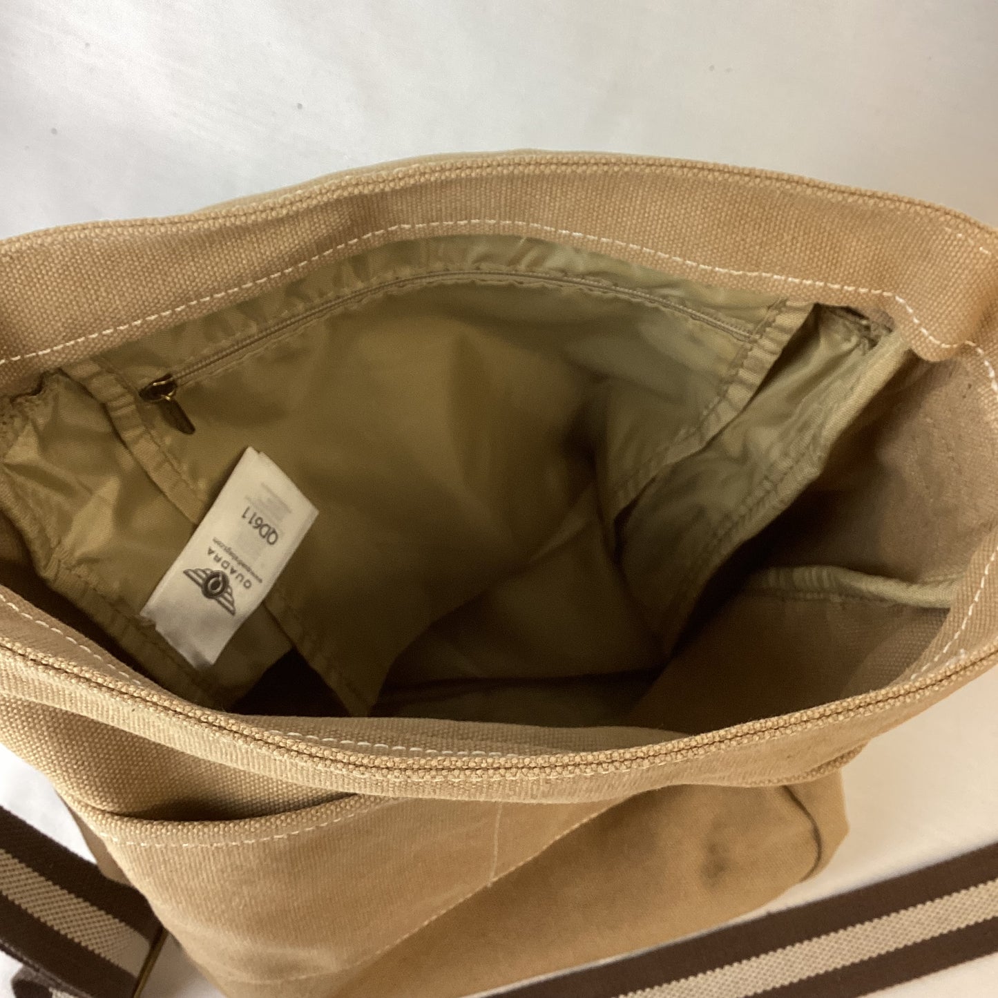 Quadra MG Tan Messenger Bag