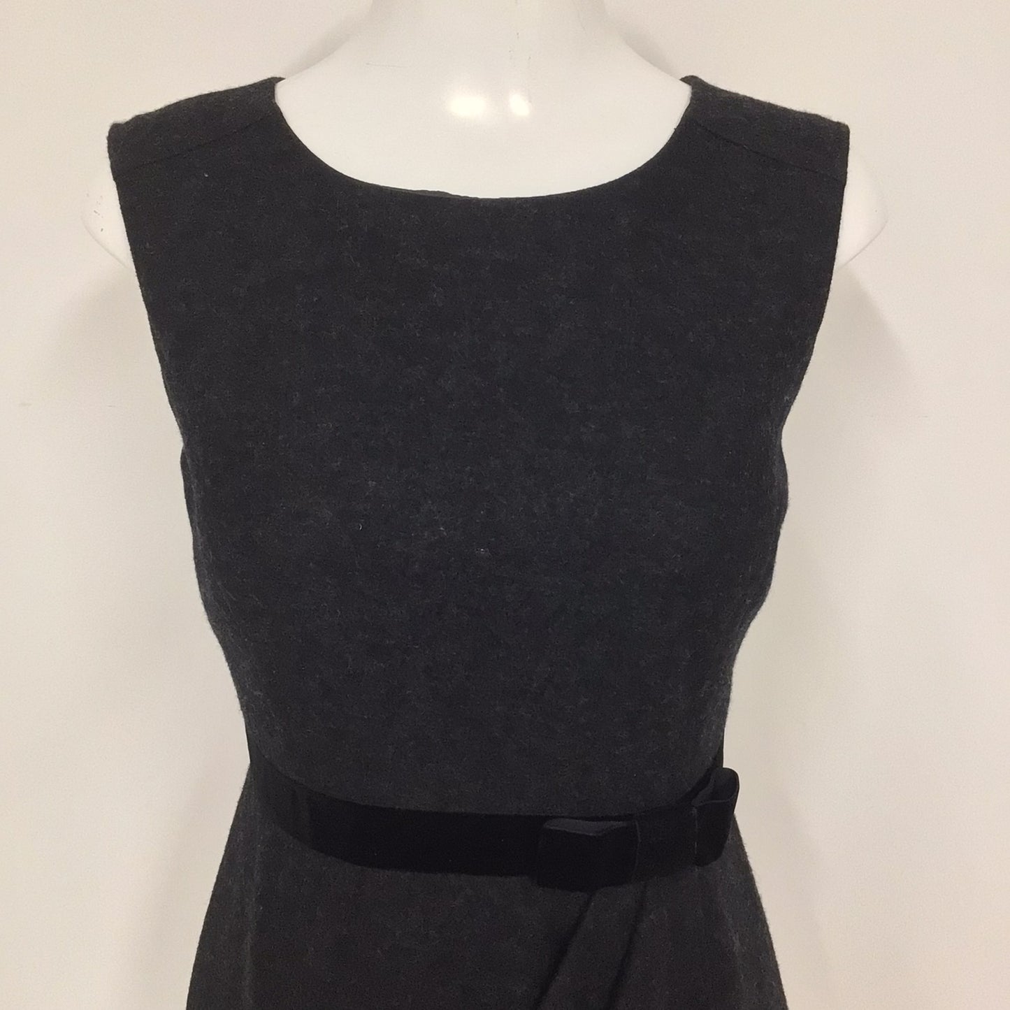 Hobbs Grey Wool Blend Dress w/Velvet Belt Sewn In Size 10