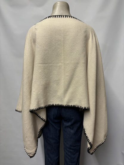 Alpaga mio Cream and Black 100% Alpaca Knitted Cape Poncho Onesize