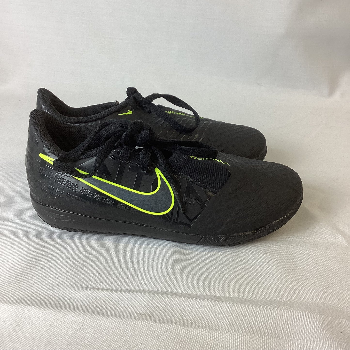 Nike Phantom Venom Black Green Football Shoes Size 11 Kids