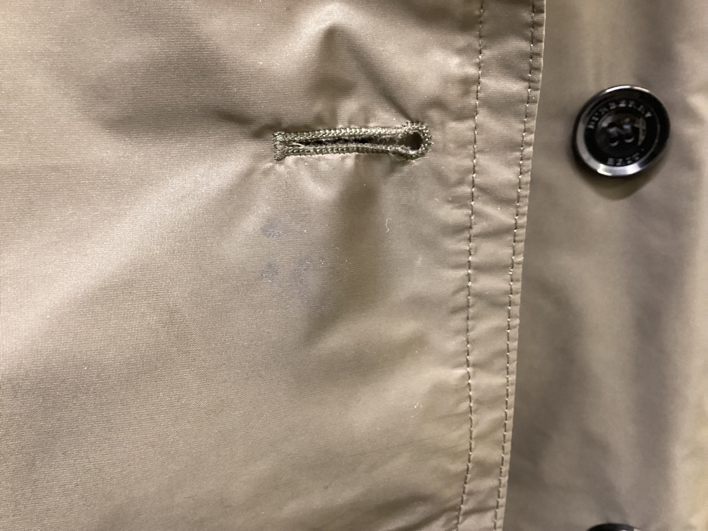 Burberry Brit Hooded Rain Jacket – Khaki Polyamide – XS