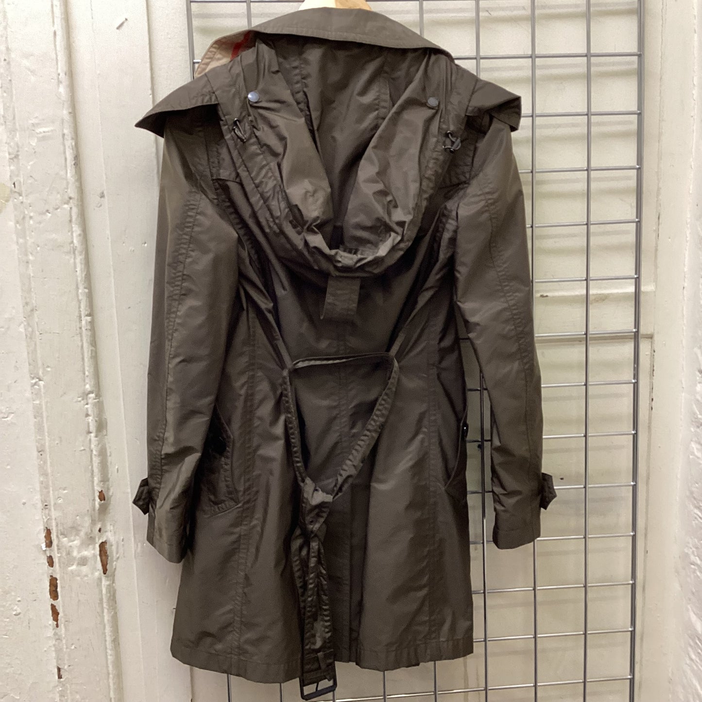 Burberry Brit Hooded Rain Jacket – Khaki Polyamide – XS