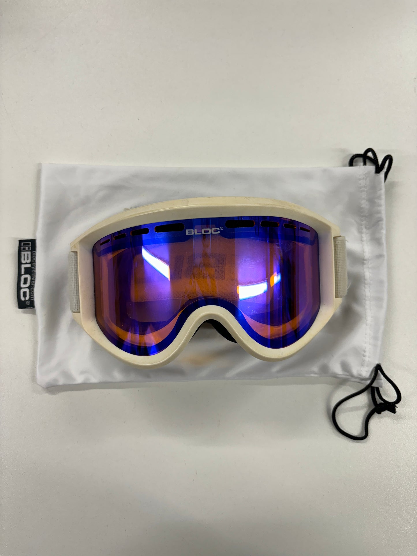 Bloc Eyewear White Polarised Ski Goggles