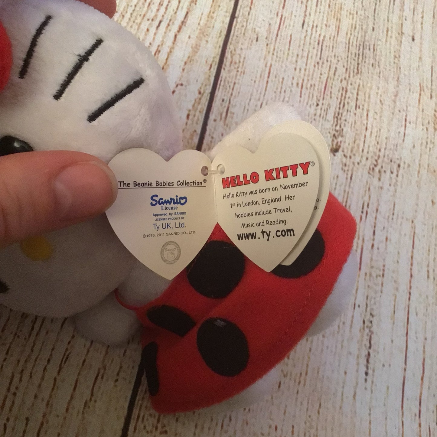 TY Beanie Baby with Tag - Hello Kitty - Ladybird - 2011