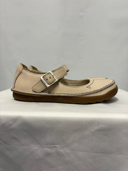 Clark's Beige Leather Mary Jane Comfort Shoes 4D