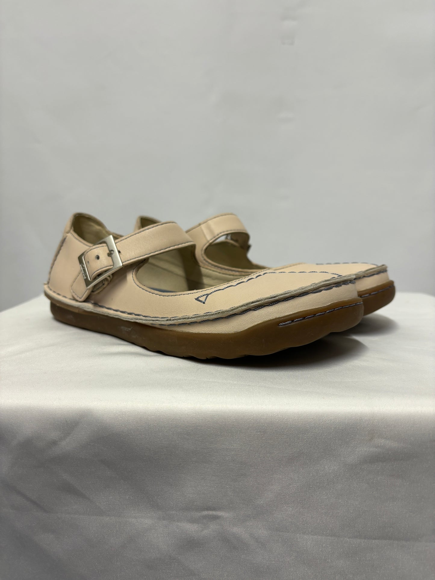 Clark's Beige Leather Mary Jane Comfort Shoes 4D