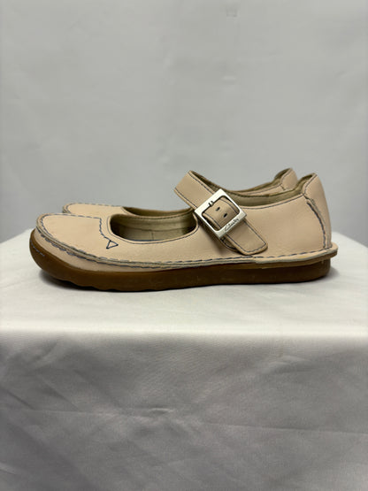 Clark's Beige Leather Mary Jane Comfort Shoes 4D