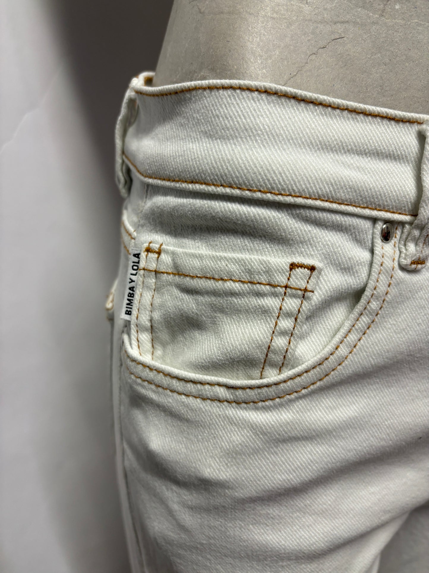 Bimba Y Lola White Raw Hem Slim Fit Jeans 10/38