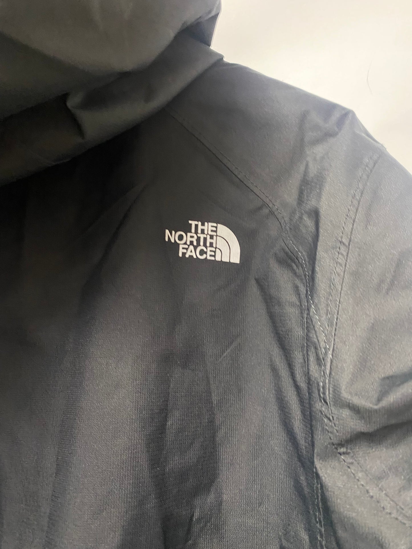 The North Face Black Raincoat Kids Medium