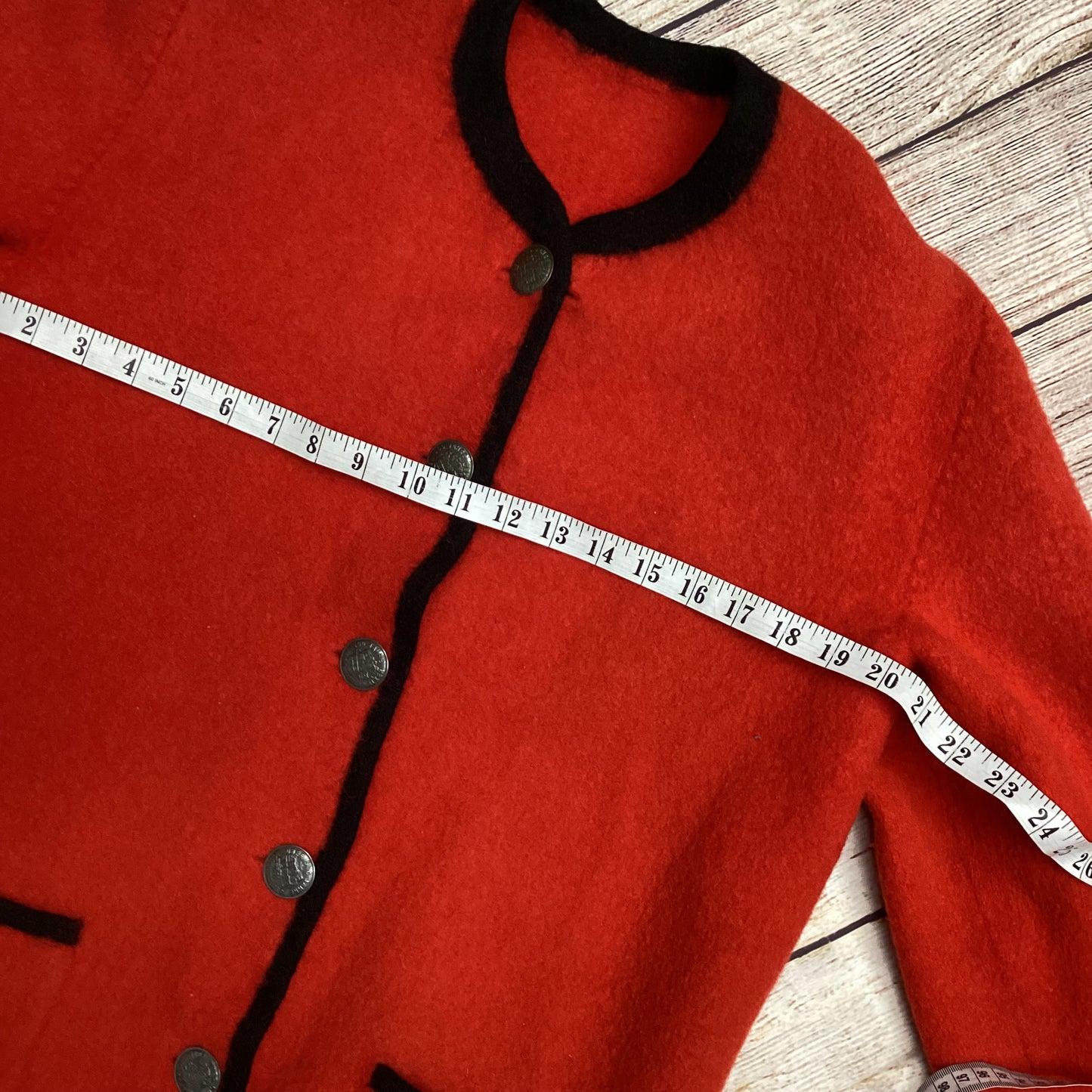 Vintage Dachstein Hammer-Gewalkt Red Boiled Wool Cardigan Size L approx