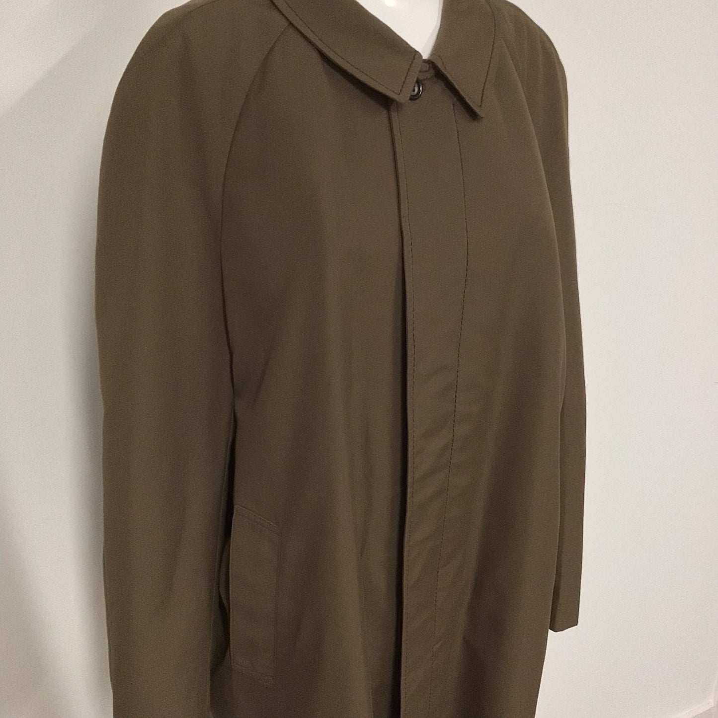 Vintage Burton Breakwater Brown Showerproofed Coat Size Ch 50" (approx.)