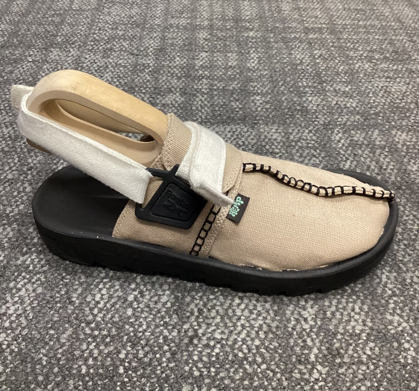 Reebok Beige Hemp Beatnik Sandals Size 10