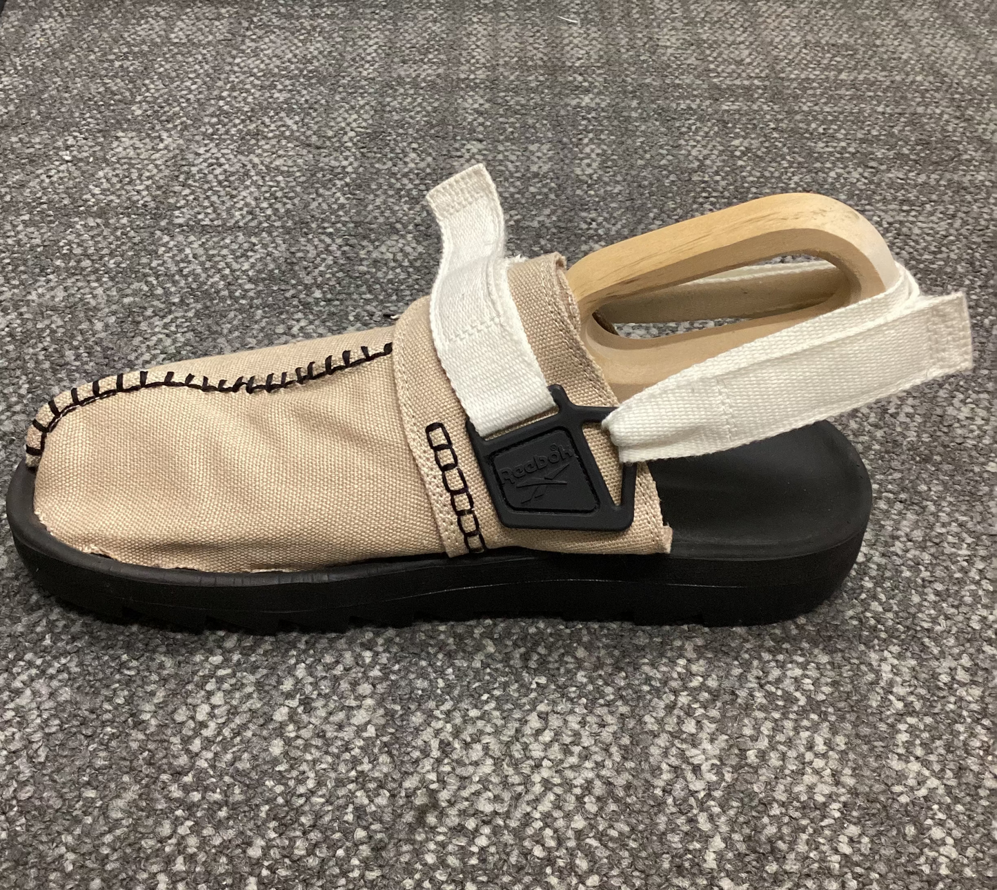 Reebok Beige Hemp Beatnik Sandals Size 10