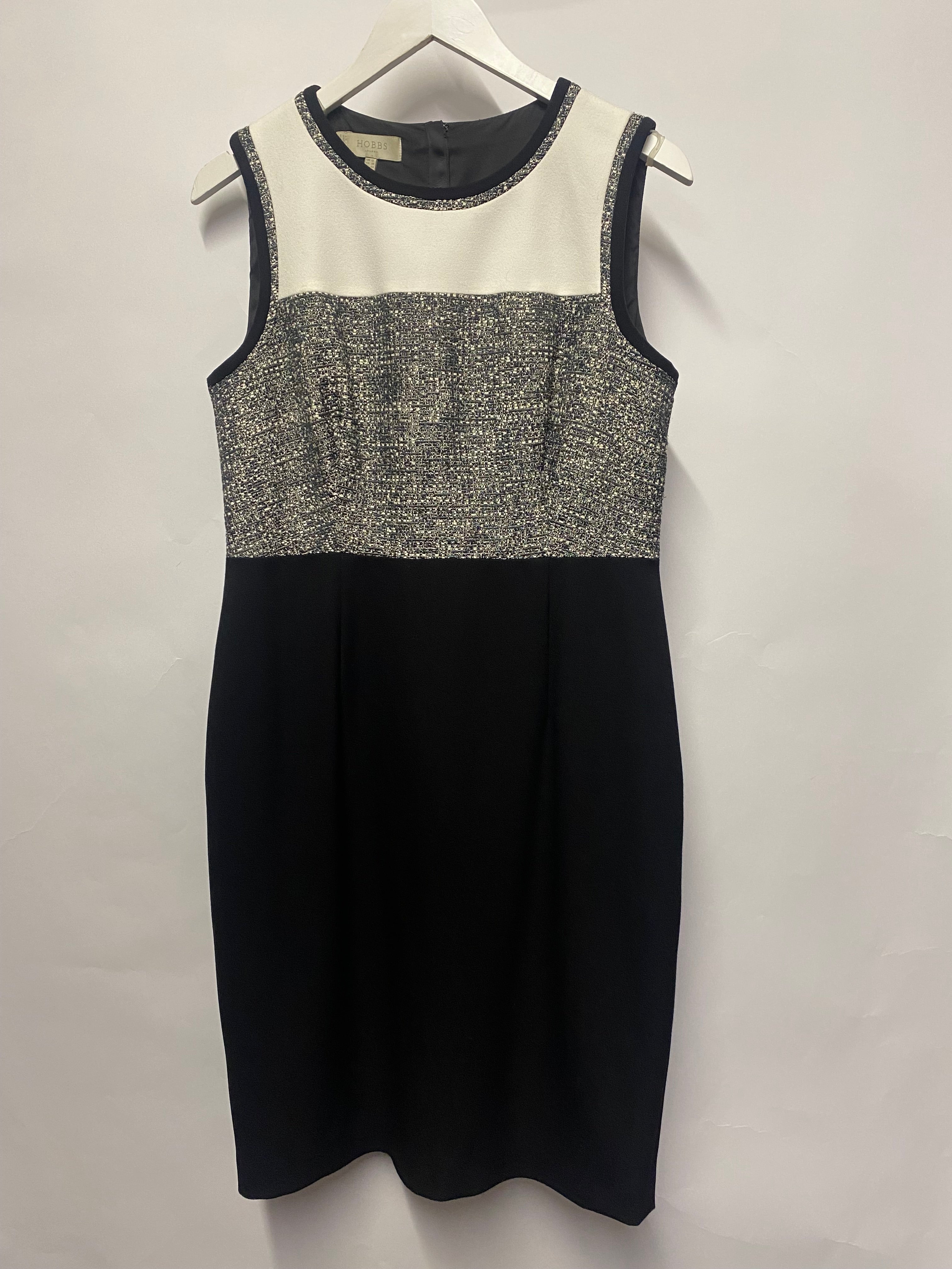 Black sleeveless deals work dress