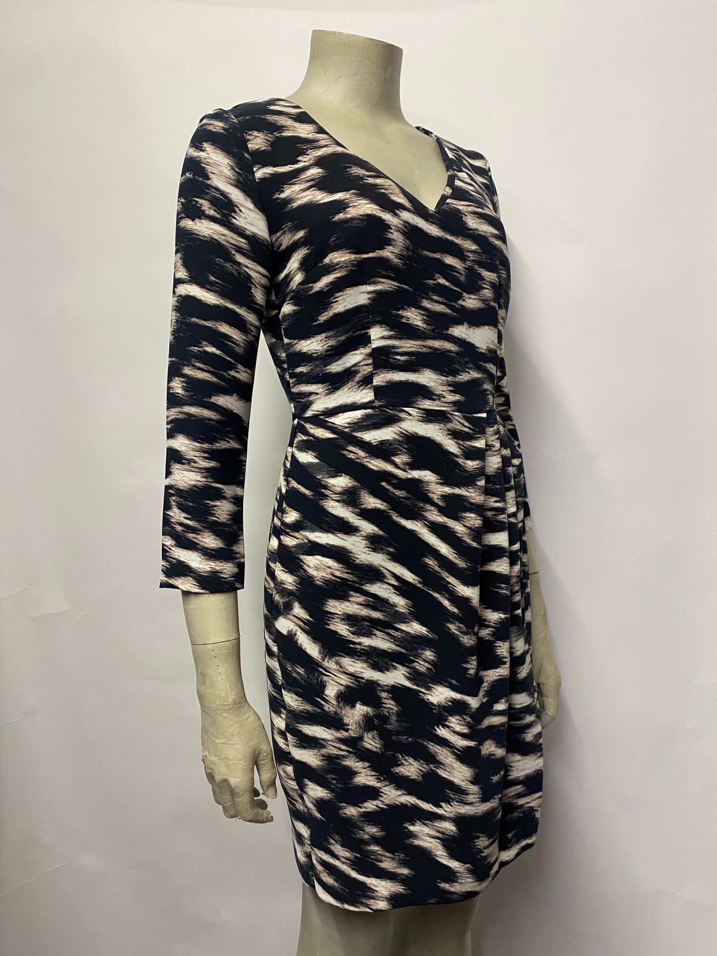 Calvin Klein Navy and Pink Patterned V-neck Dress Small