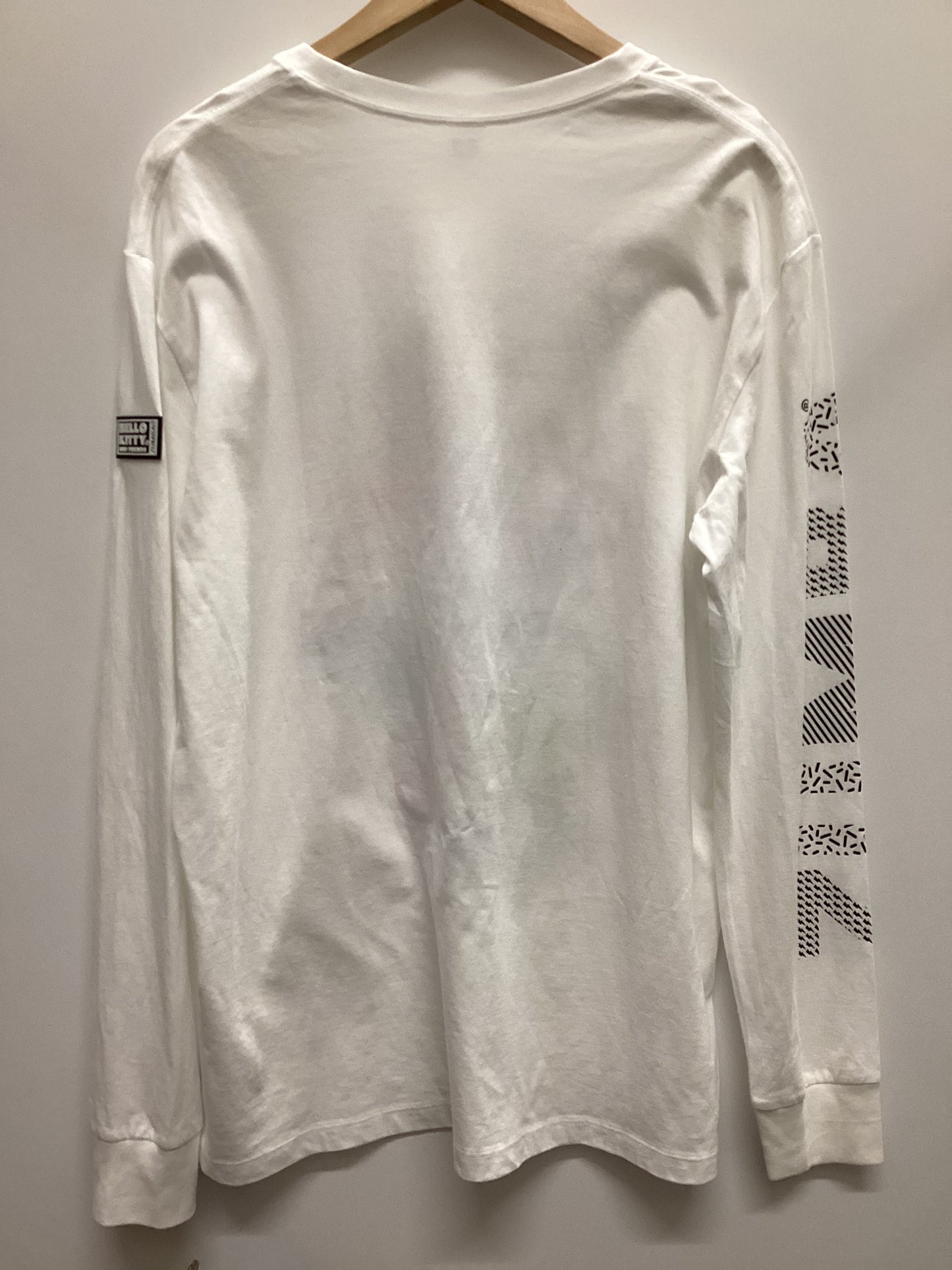 BNWT Hello Kitty x Zumba Long Sleeve Printed Tee Size M
