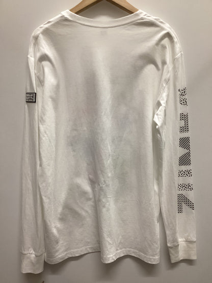 BNWT Hello Kitty x Zumba Long Sleeve Printed Tee Size M