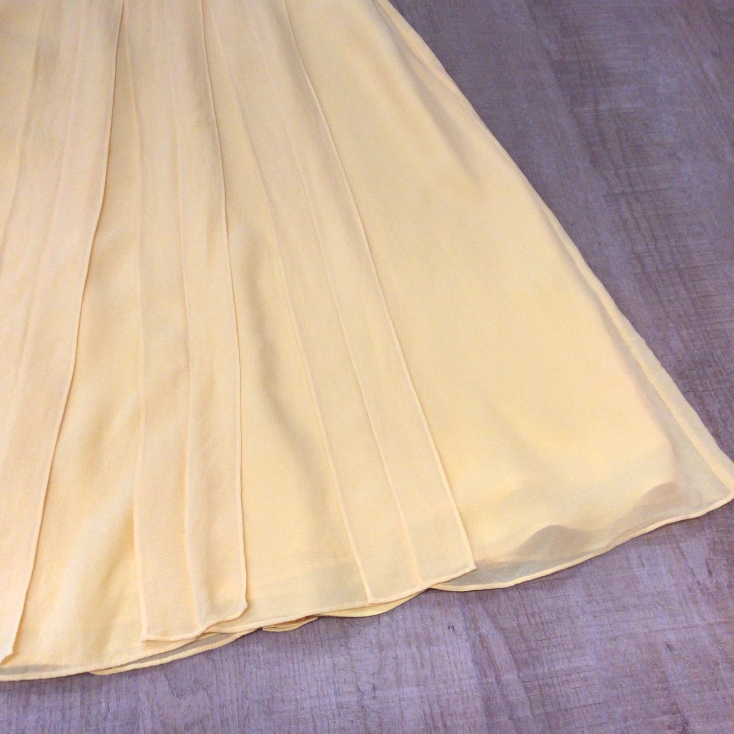 Talbots Petites Peachy Yellow 100% Silk Dress Size 2 (on label)