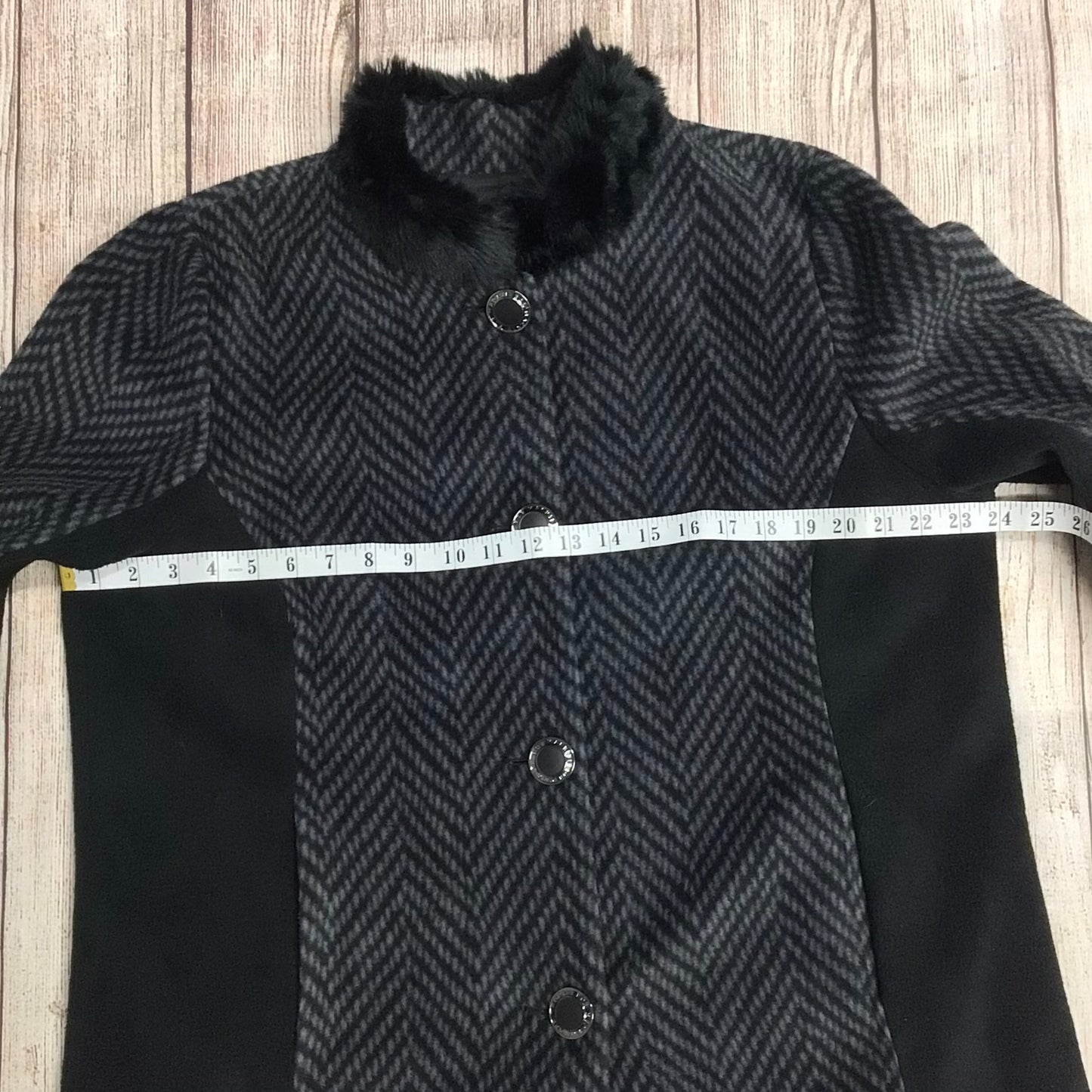 Bob Mackie Wearable Art Black & Grey Chevron Button Up Fleece Size L