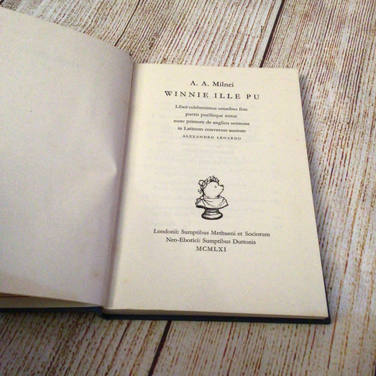 Winnie Ille Pu by A.A. Milnei (1961) [Latin Version]