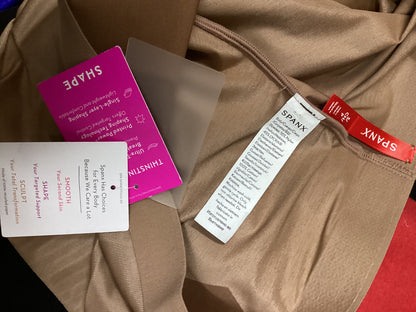 BNWT Spanx Cafe au Lait Capri Leggings Size S