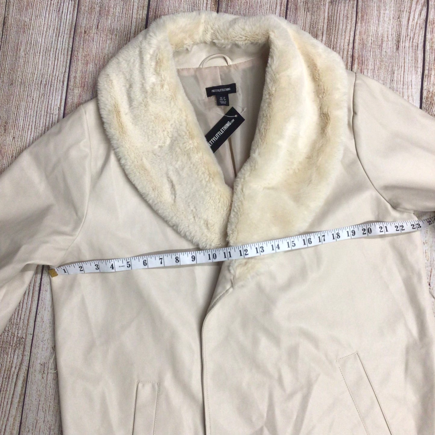 BNWT Pretty Little Thing Cream PU Contrast Faux Fur Neck Coat Size 10