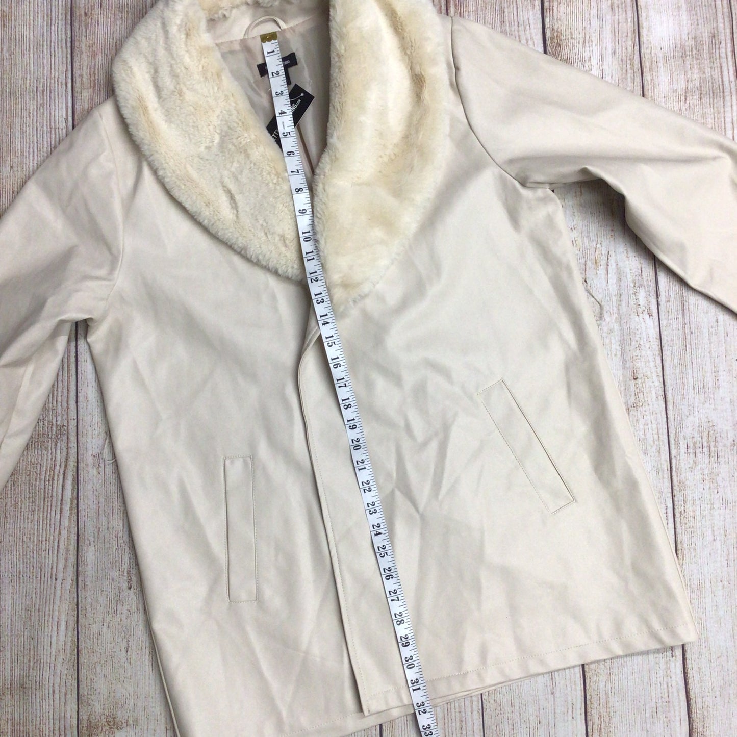 BNWT Pretty Little Thing Cream PU Contrast Faux Fur Neck Coat Size 10