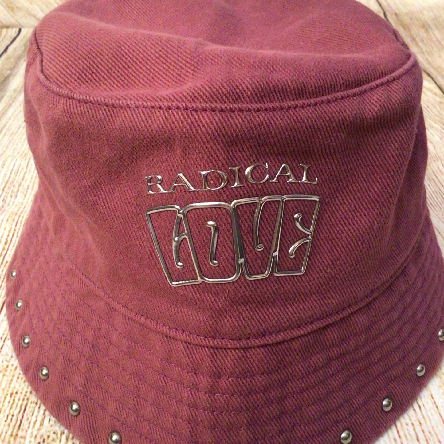 BNWT Levi’s Pride Radical Love Purple Cotton Bucket Hat Size S