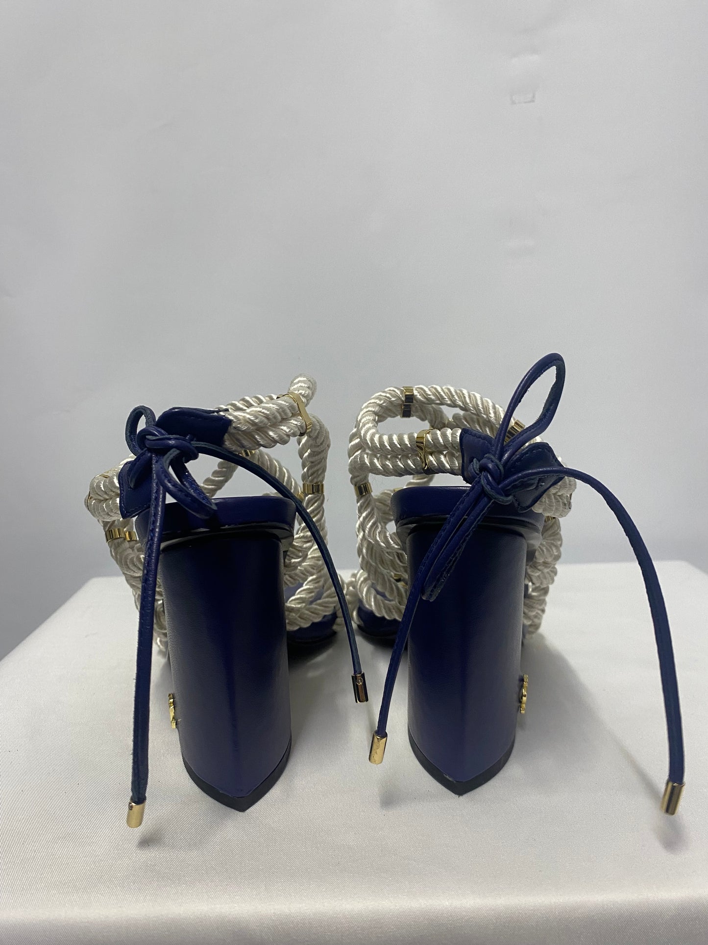 Juicy Couture Black Label Mahalia Blue and White Rope Block Heels 39/6