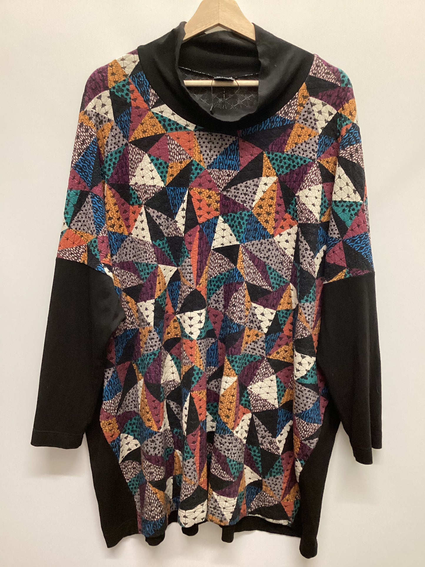Aino Finland - Sahara - Colourful Top Size M