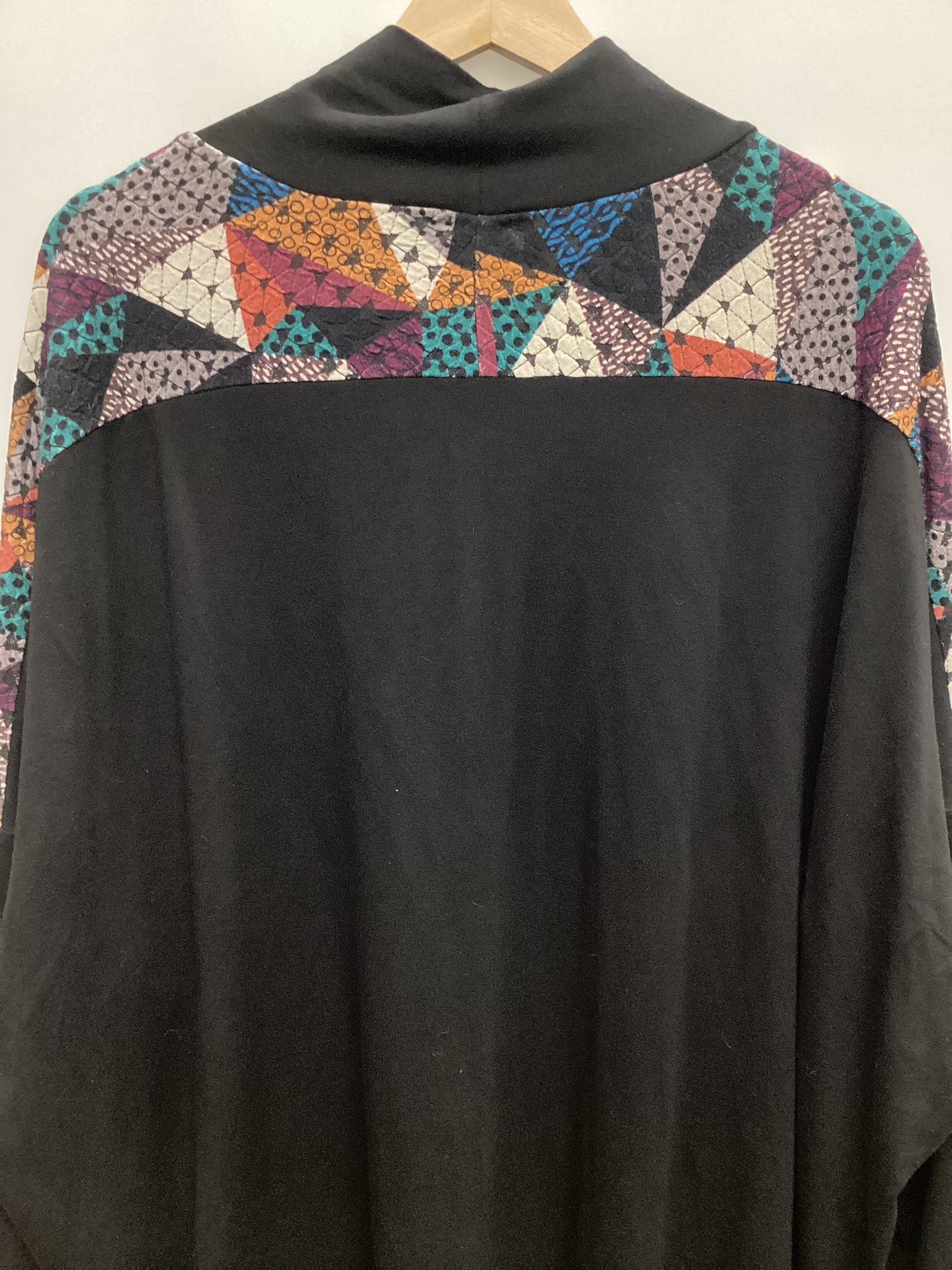 Aino Finland - Sahara - Colourful Top Size M