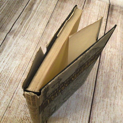 Paris Sketchbook by Ronald Searle and Kaye Webb (1957, Perpetua Books)