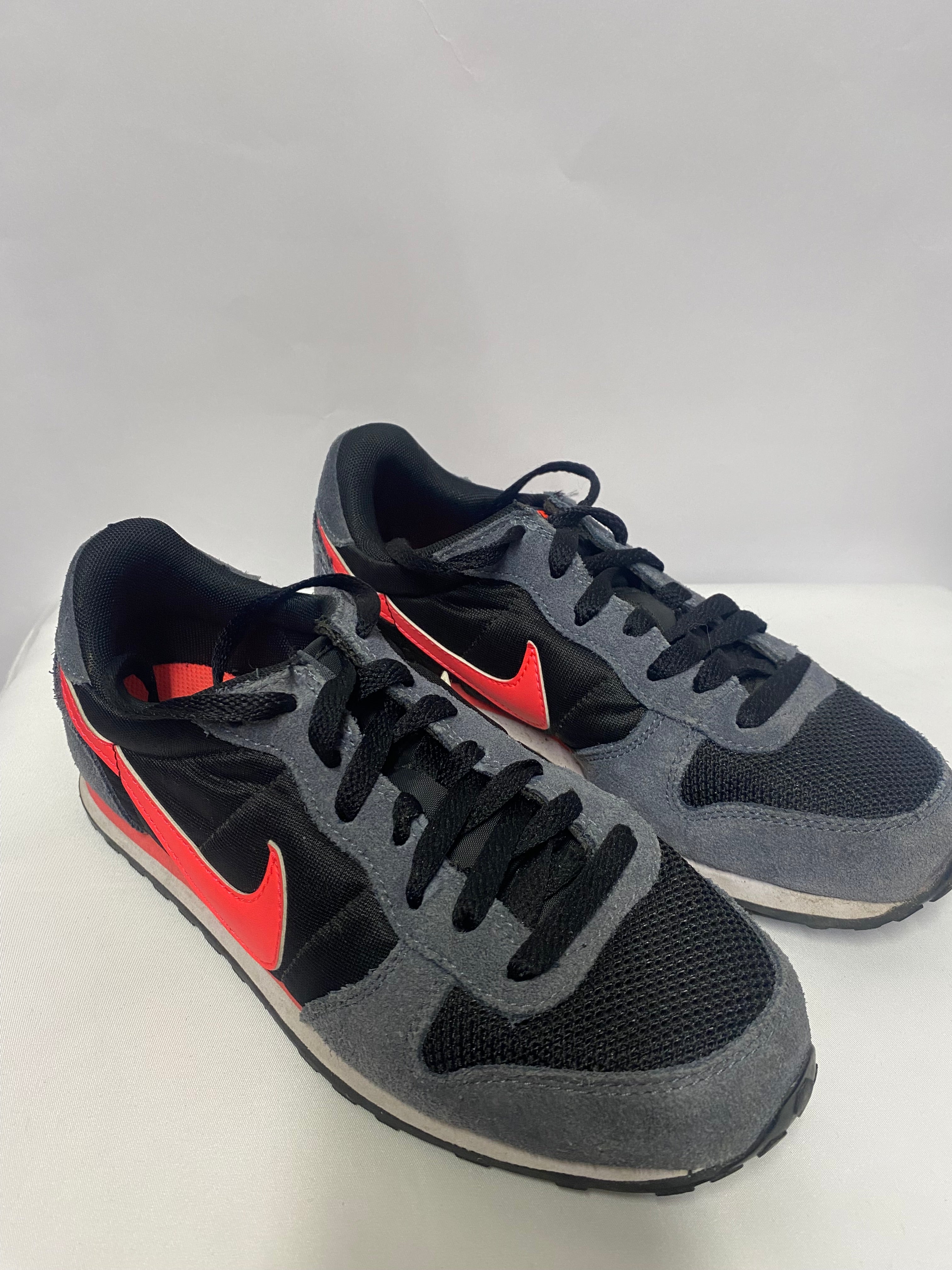 Nike Genicco Pink and Grey Women s 4.5 Shop for Shelter