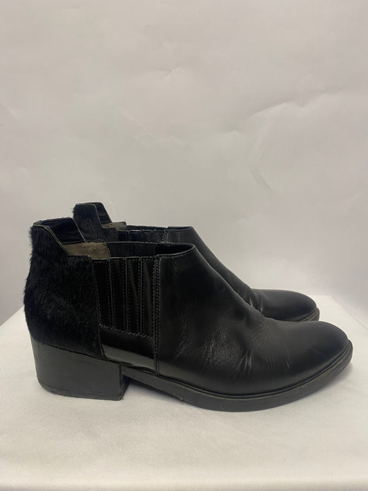 Janet and Janet Black Leather and Pony Hair Western Style Low Ankle Boot 6