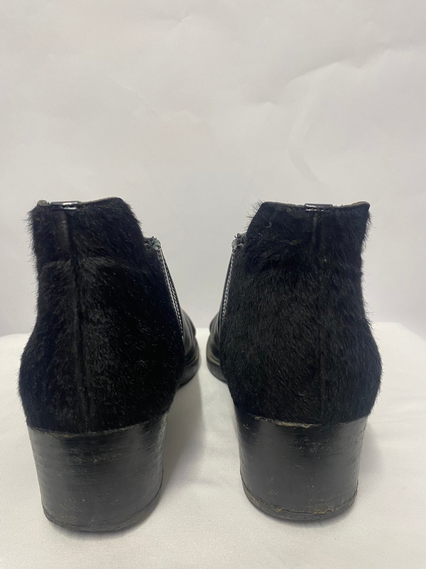 Janet and Janet Black Leather and Pony Hair Western Style Low Ankle Boot 6