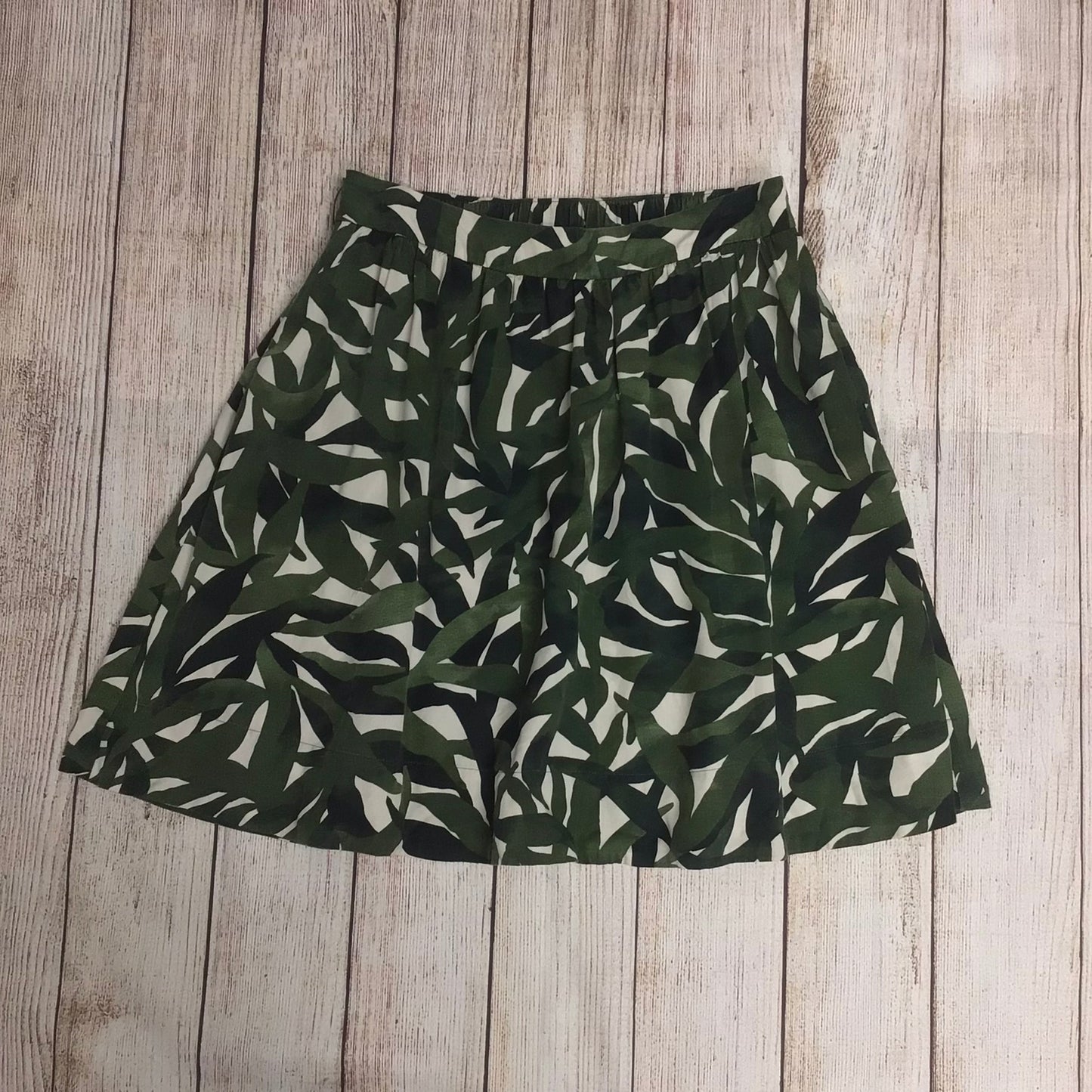 Lands' End Green Leaf Print Skirt w/Pockets Size 14