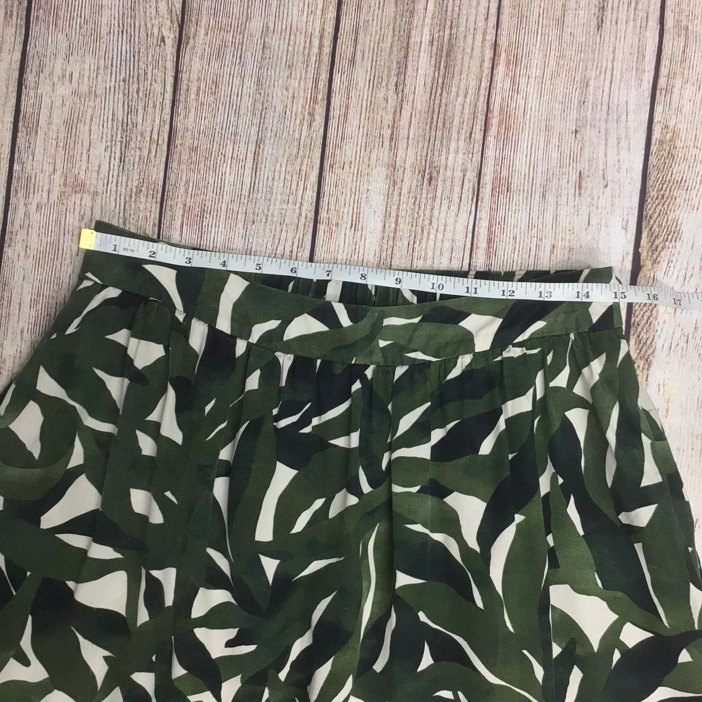 Lands' End Green Leaf Print Skirt w/Pockets Size 14