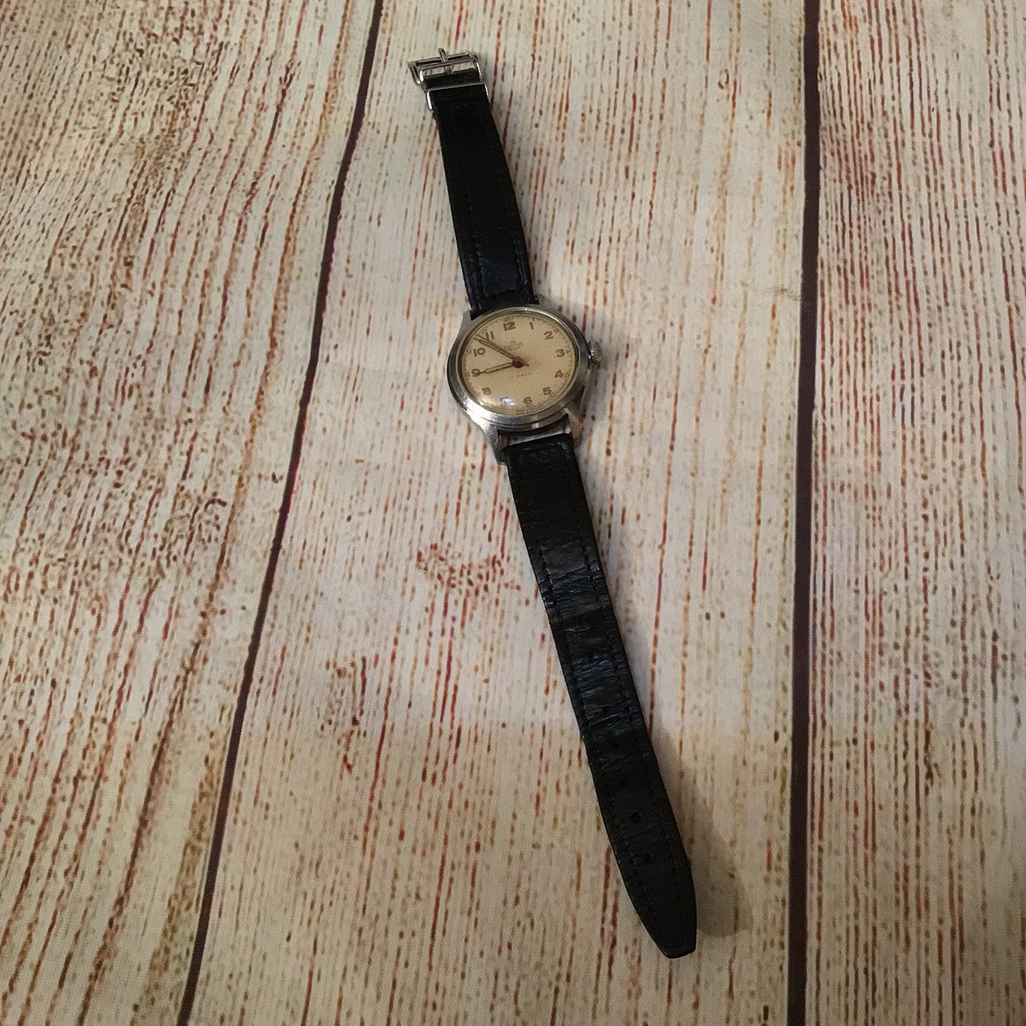 Vintage Smiths Deluxe 17 Jewels Watch (intermittent ticking - needs fixing)