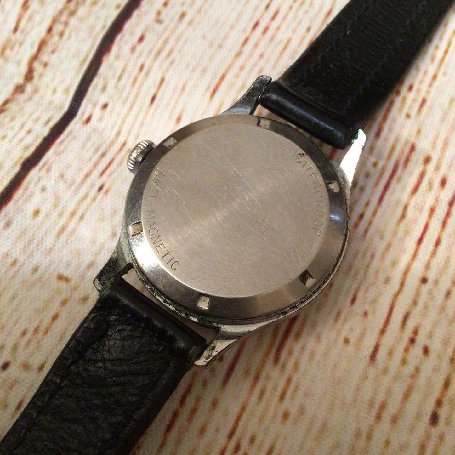 Vintage Smiths Deluxe 17 Jewels Watch (intermittent ticking - needs fixing)