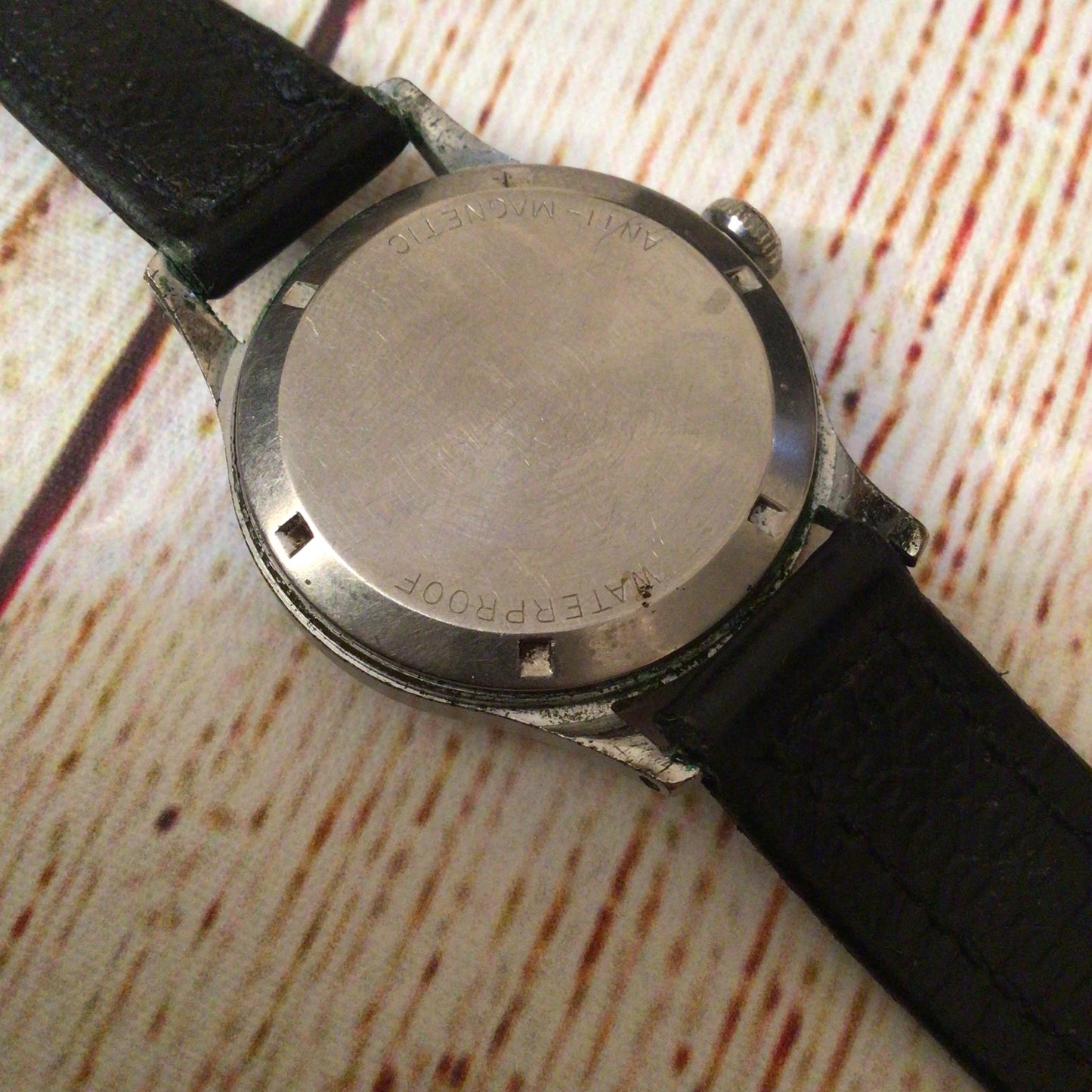 Vintage Smiths Deluxe 17 Jewels Watch (intermittent ticking - needs fixing)