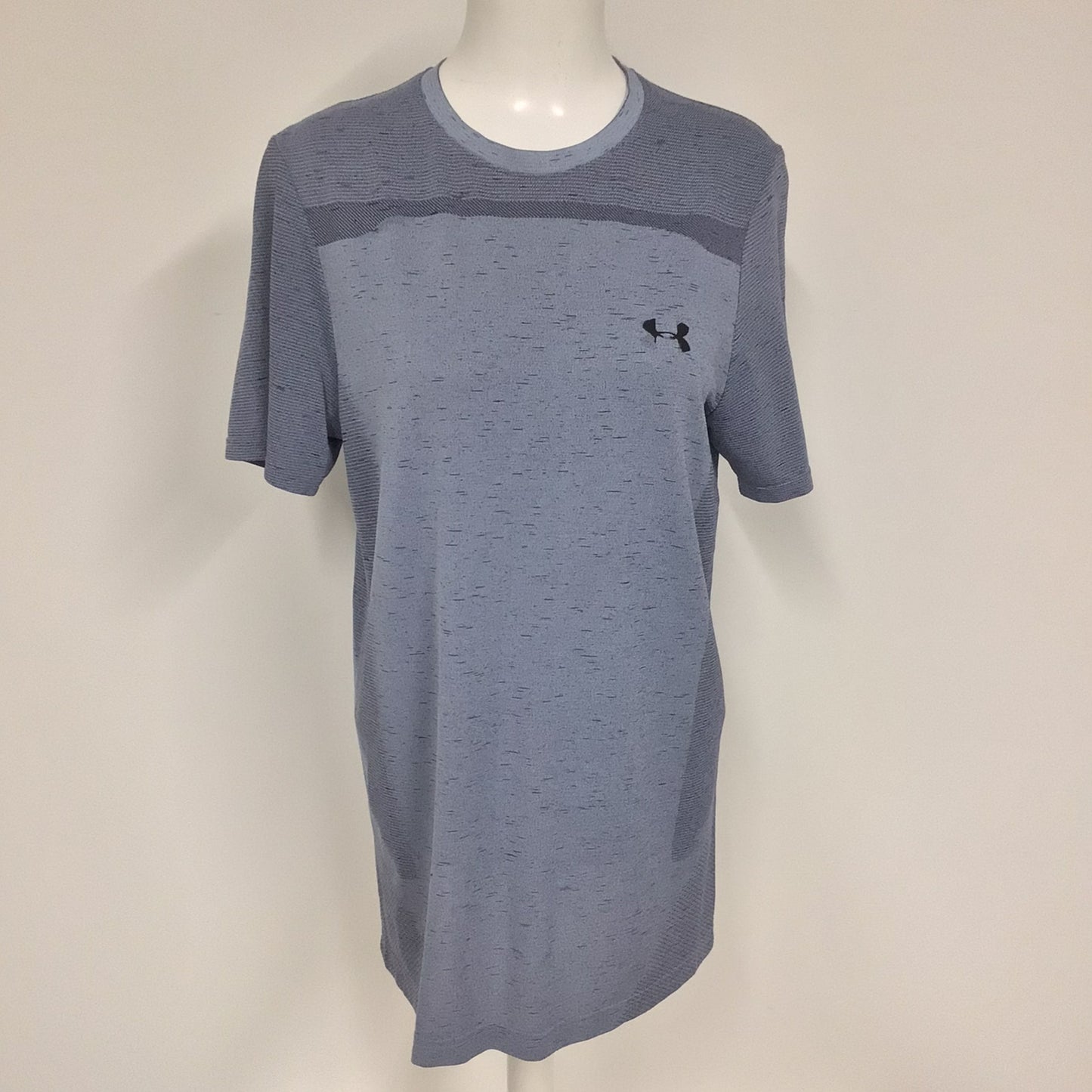 Under Armour Grey Fitted Sports T Shirt Size M